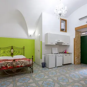 Nacity , Naples Italie
